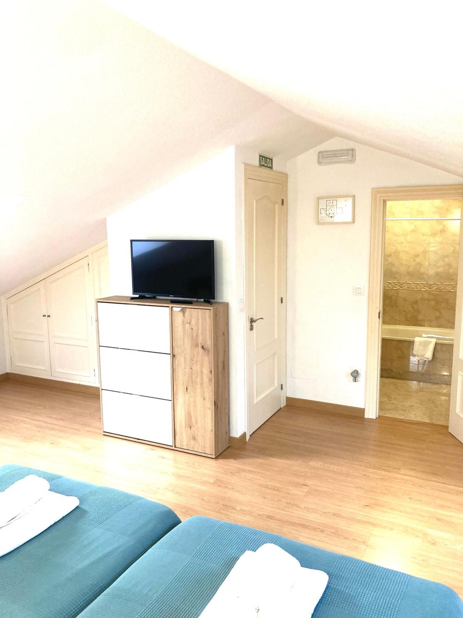 Somo Surfskate Hostel Castañedo 外观 照片