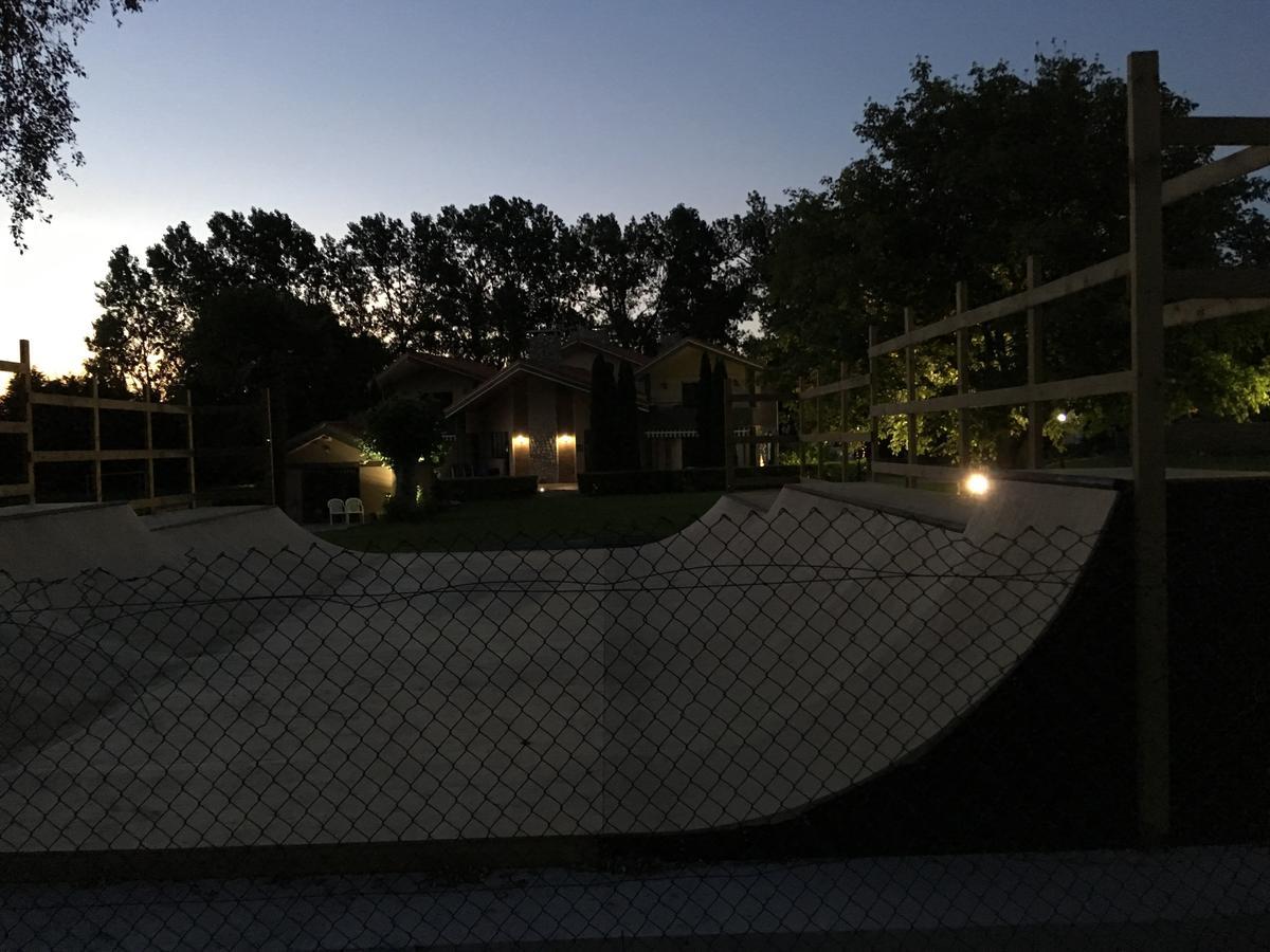 Somo Surfskate Hostel Castañedo 外观 照片
