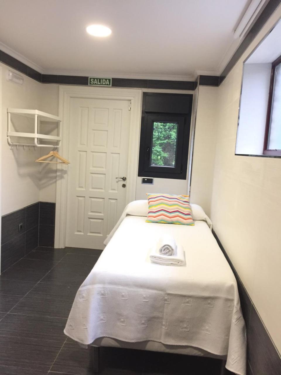 Somo Surfskate Hostel Castañedo 外观 照片